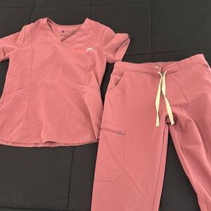 FIGS mauve scrubs set